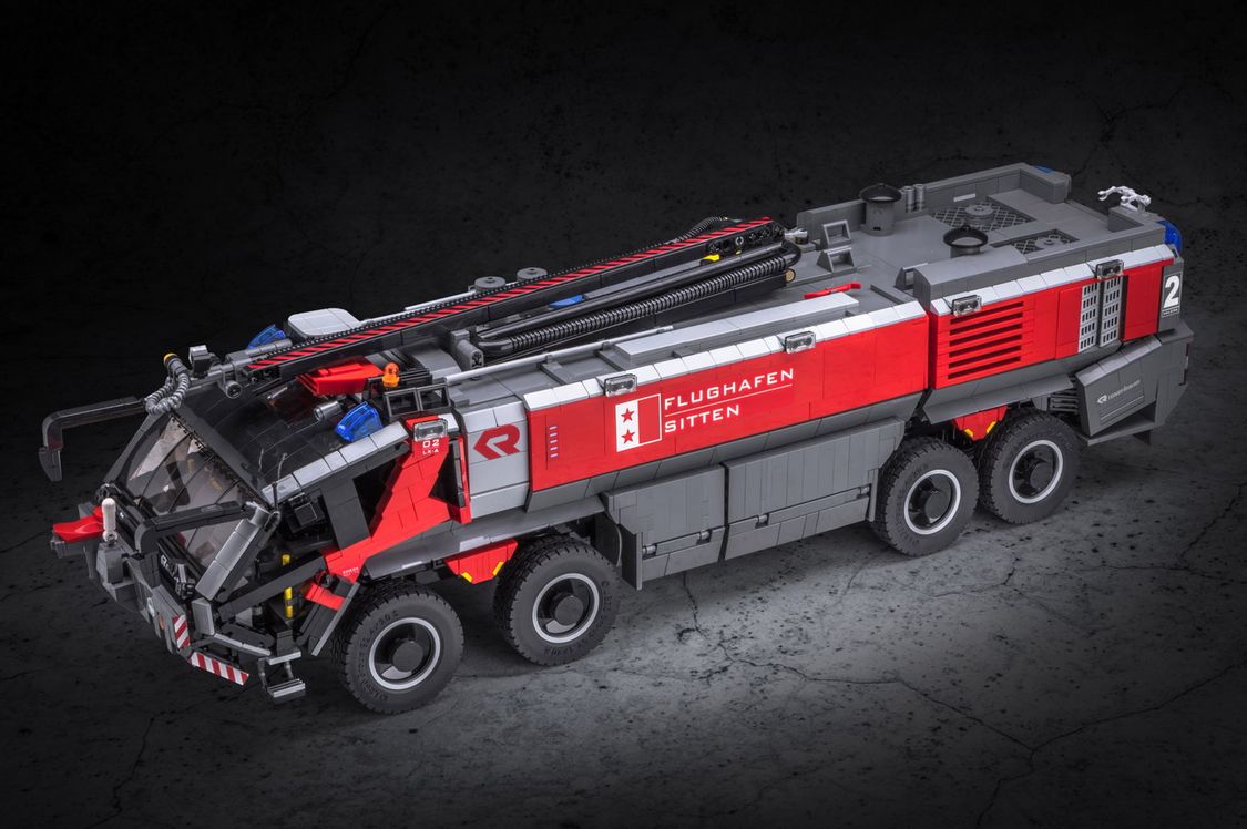 乐高ideas 机场消防车Rosenbauer Panther 8x8