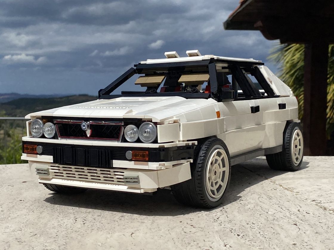 乐高ideas Lancia Delta Integrale 16v拉力车（1990）