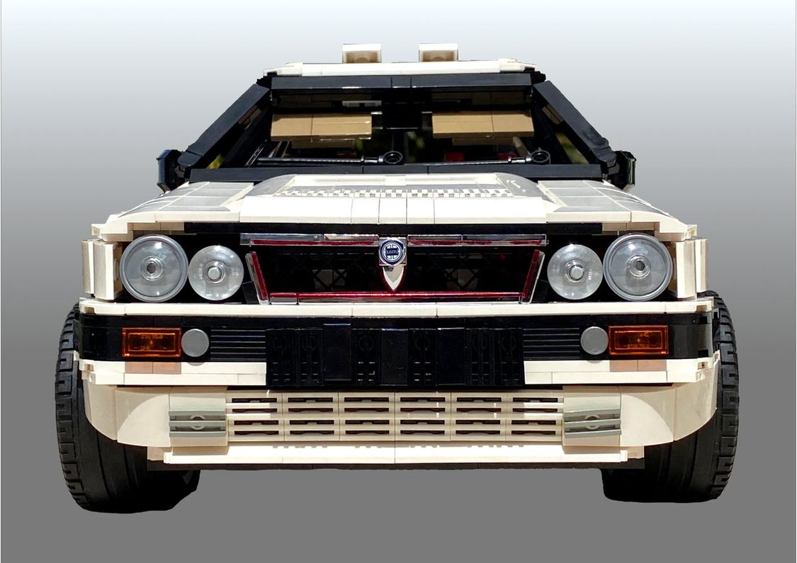 乐高ideas Lancia Delta Integrale 16v拉力车（1990）