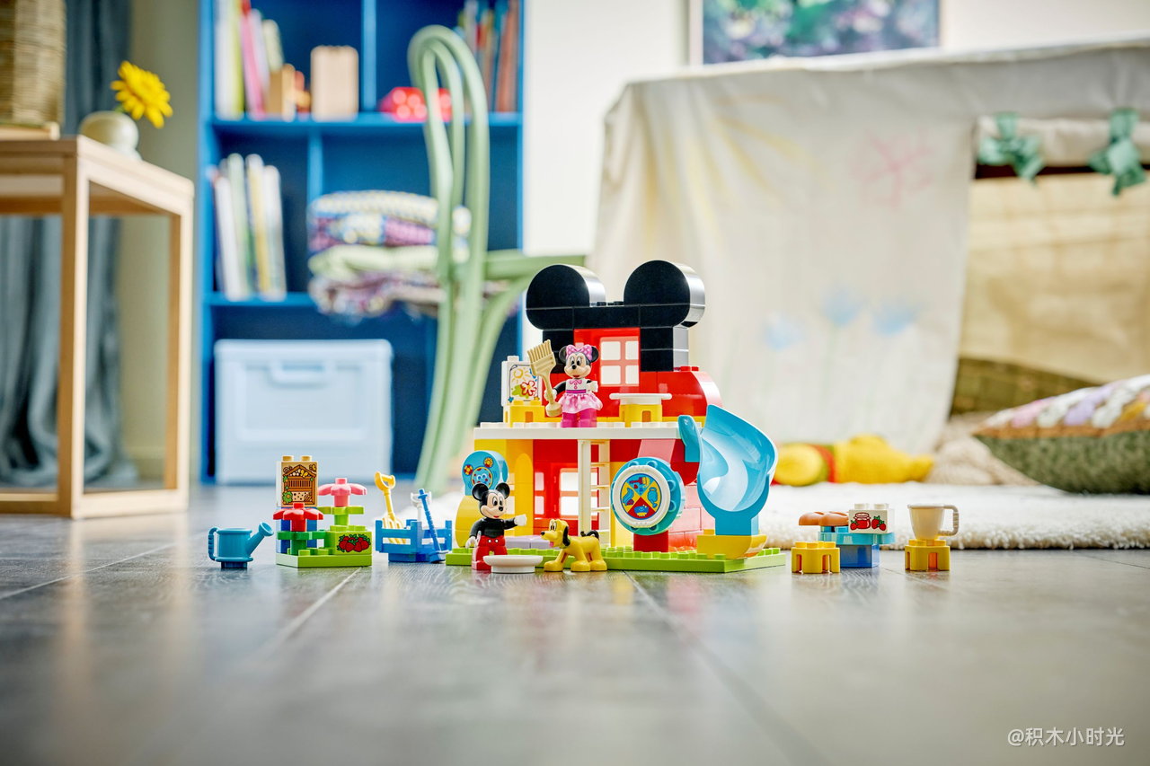 乐高 10465 米奇的妙妙屋与米奇和布鲁托