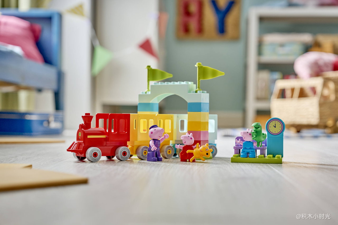 乐高 10466 与猪爷爷一起乘坐火车