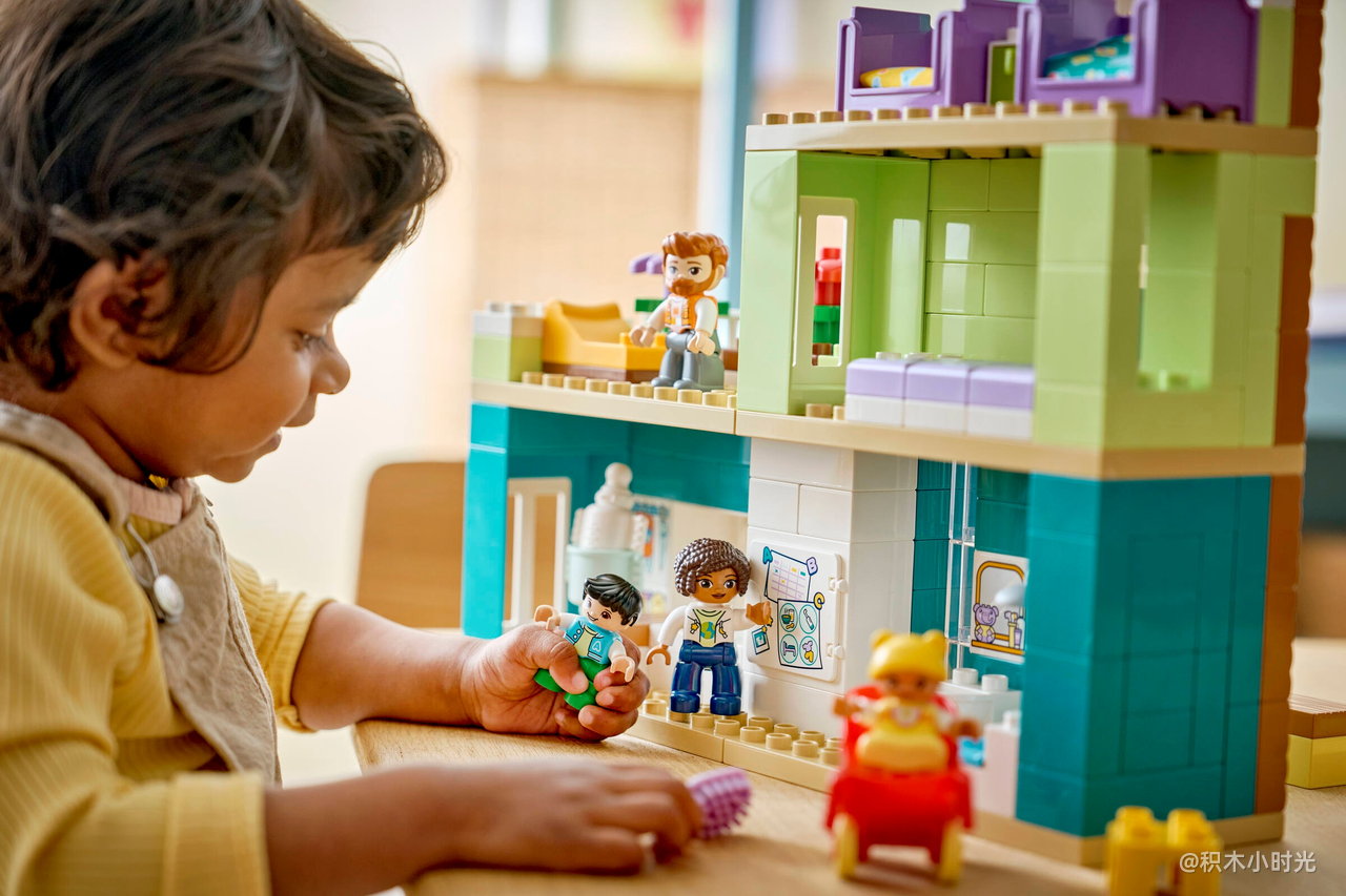 乐高 10470 3合1现代温馨房屋