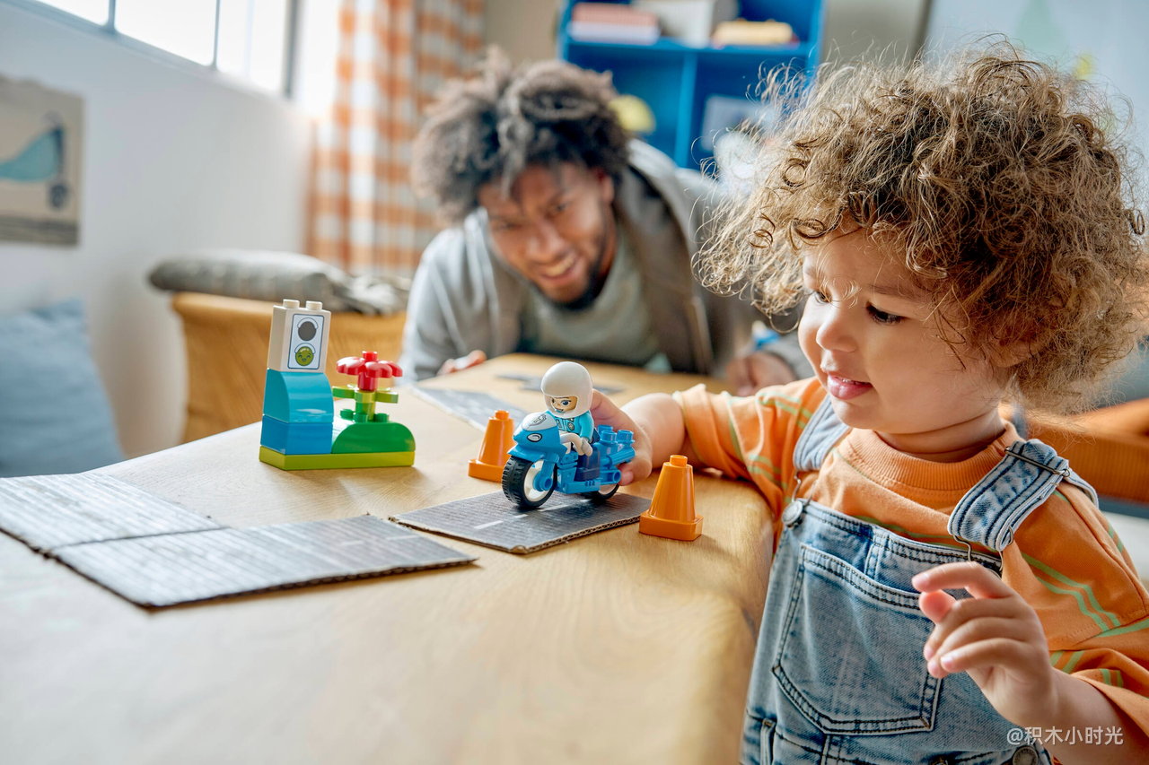 乐高 10471 警用摩托车
