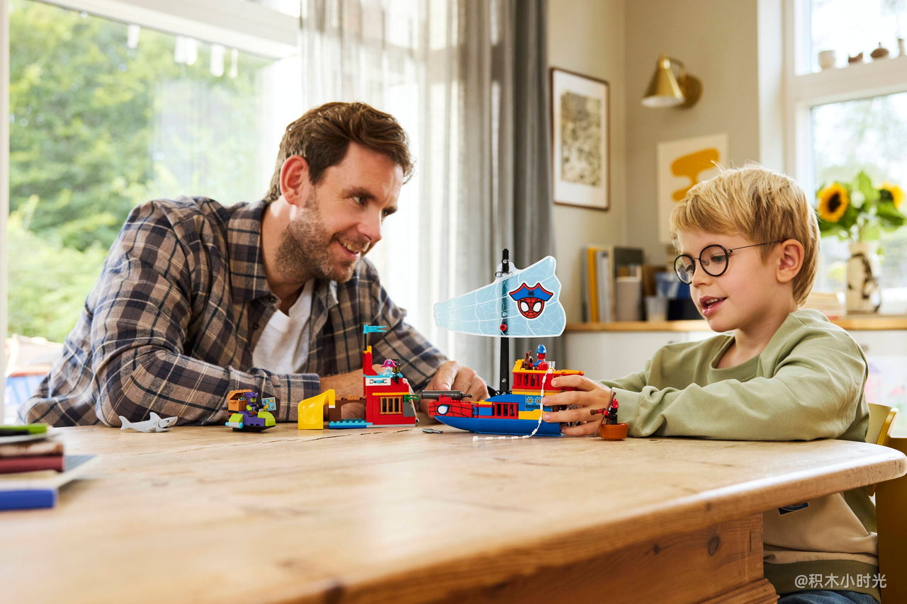 乐高 11208 蜘蛛侠海盗船组合