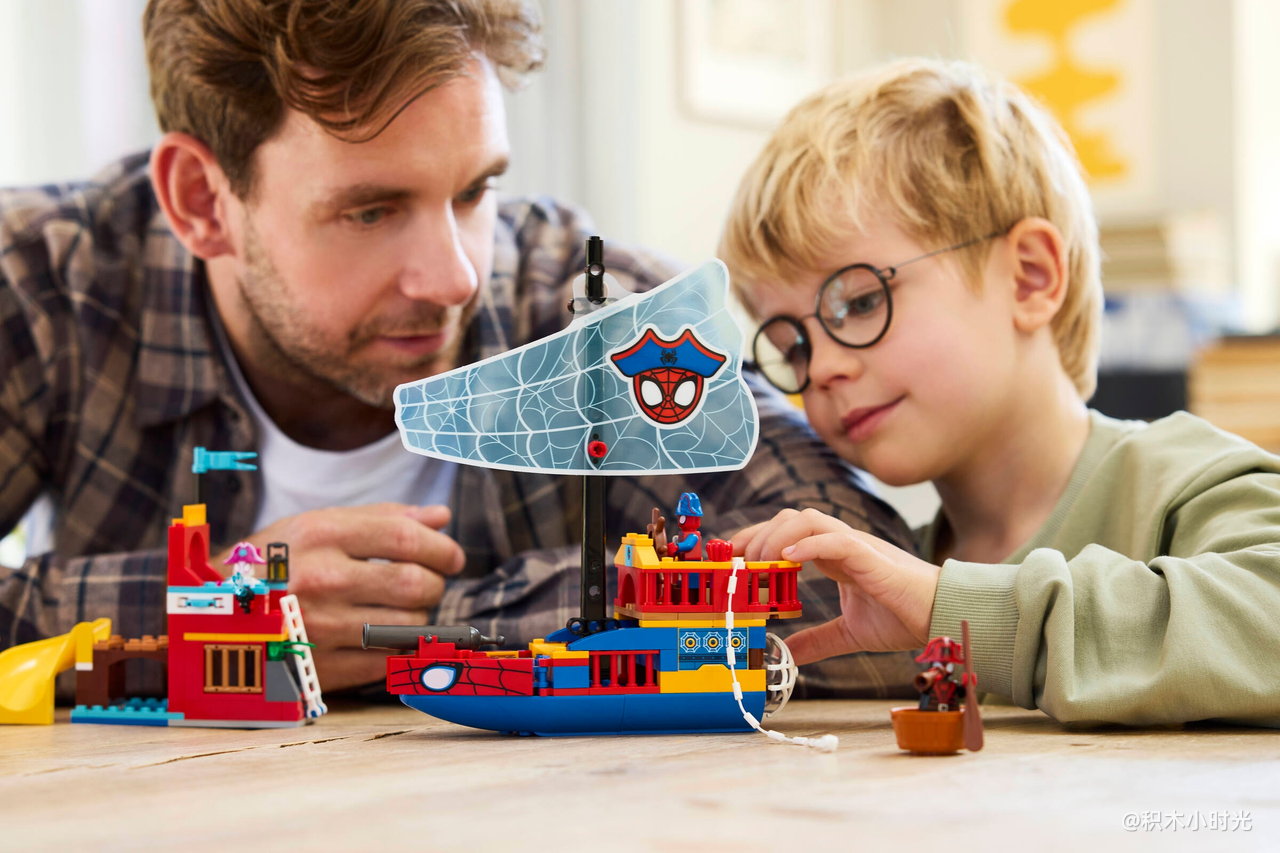乐高 11208 蜘蛛侠海盗船组合