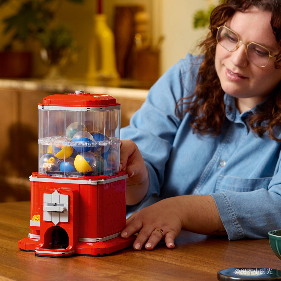乐高 21358 小人仔扭蛋机