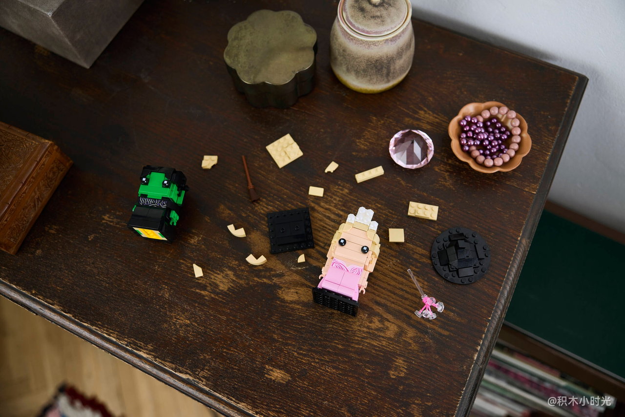 乐高 40794 艾芙芭与格琳达人偶