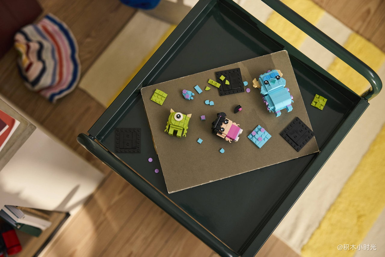 乐高 40861 萨利、迈克和害羞幽灵人偶