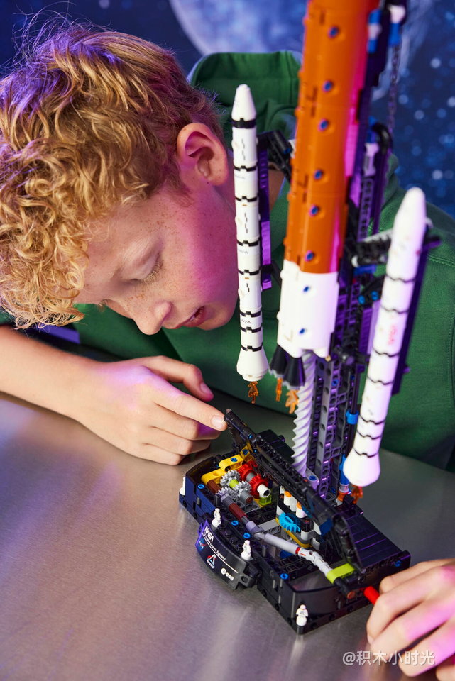 乐高 42221 NASA Artemis 太空发射系统