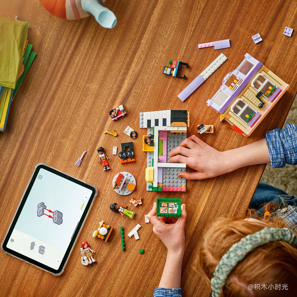 乐高 42653 音乐商店与公寓