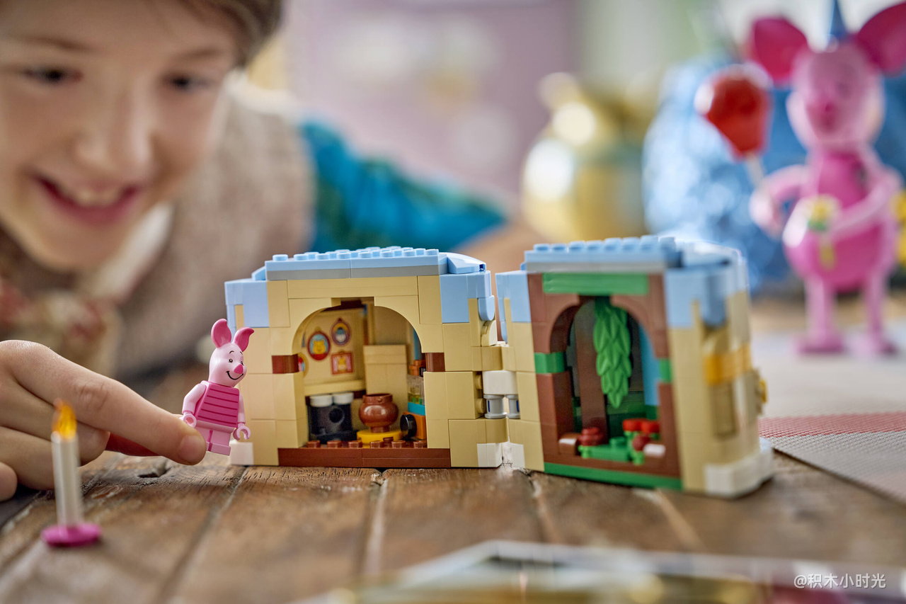 乐高 43305 小猪的生日派对