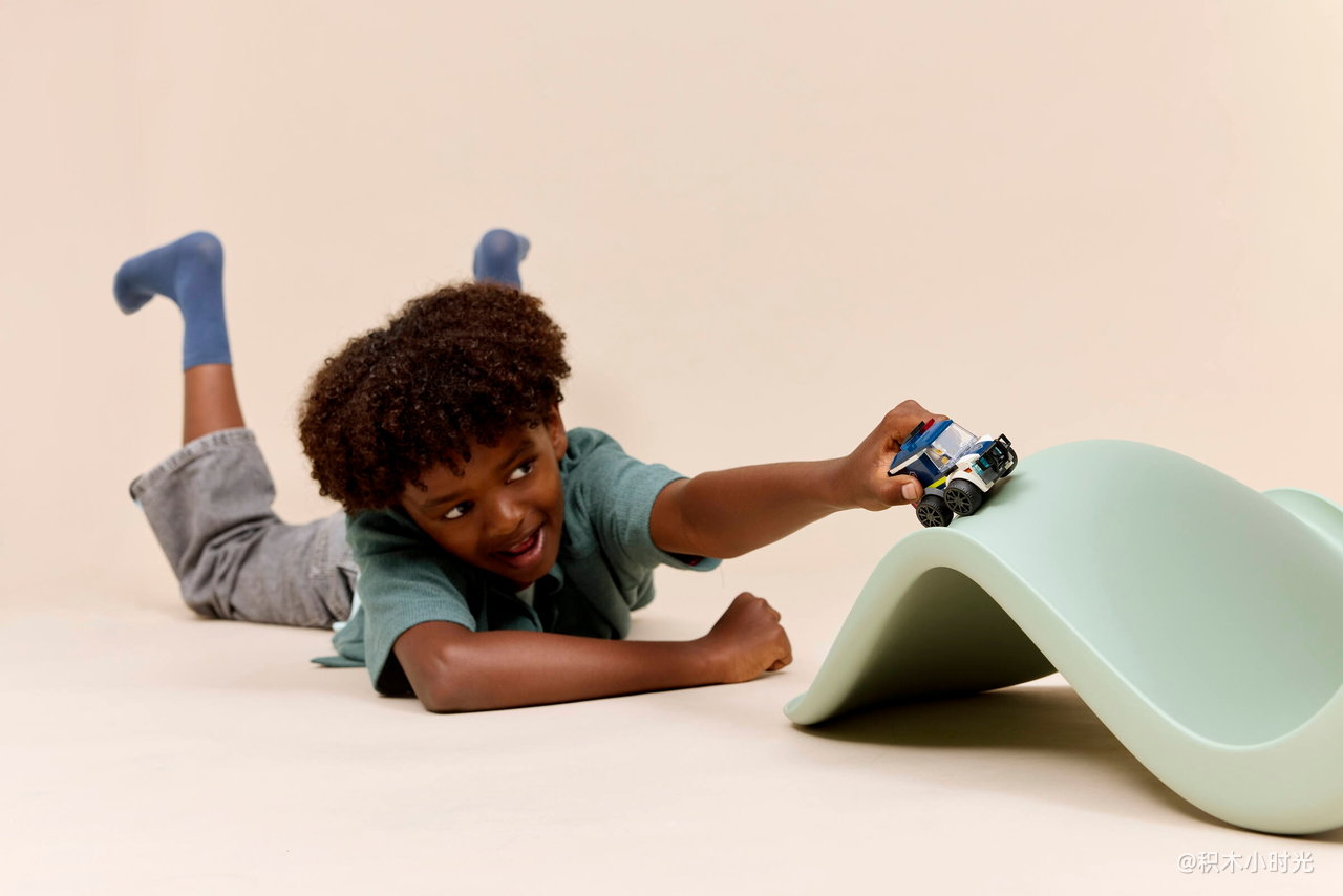 乐高 60481 旋风车队-警用卡车