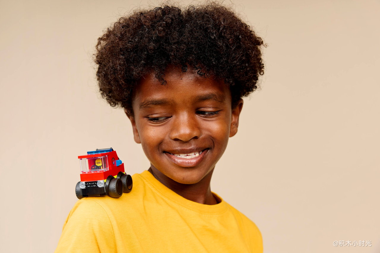 乐高 60482 旋风车队-鸣笛消防车