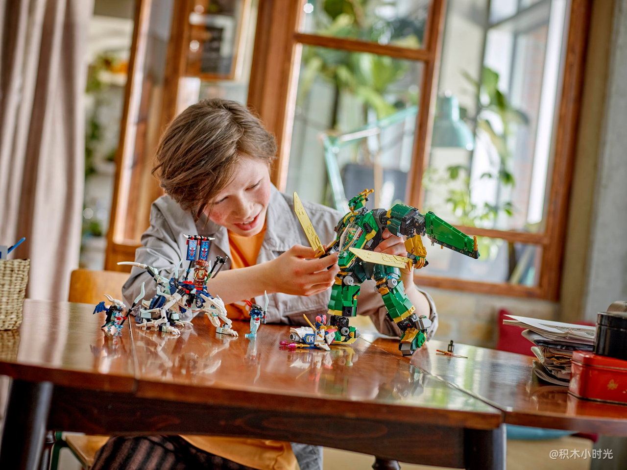 乐高 71845 劳埃德的变形机甲