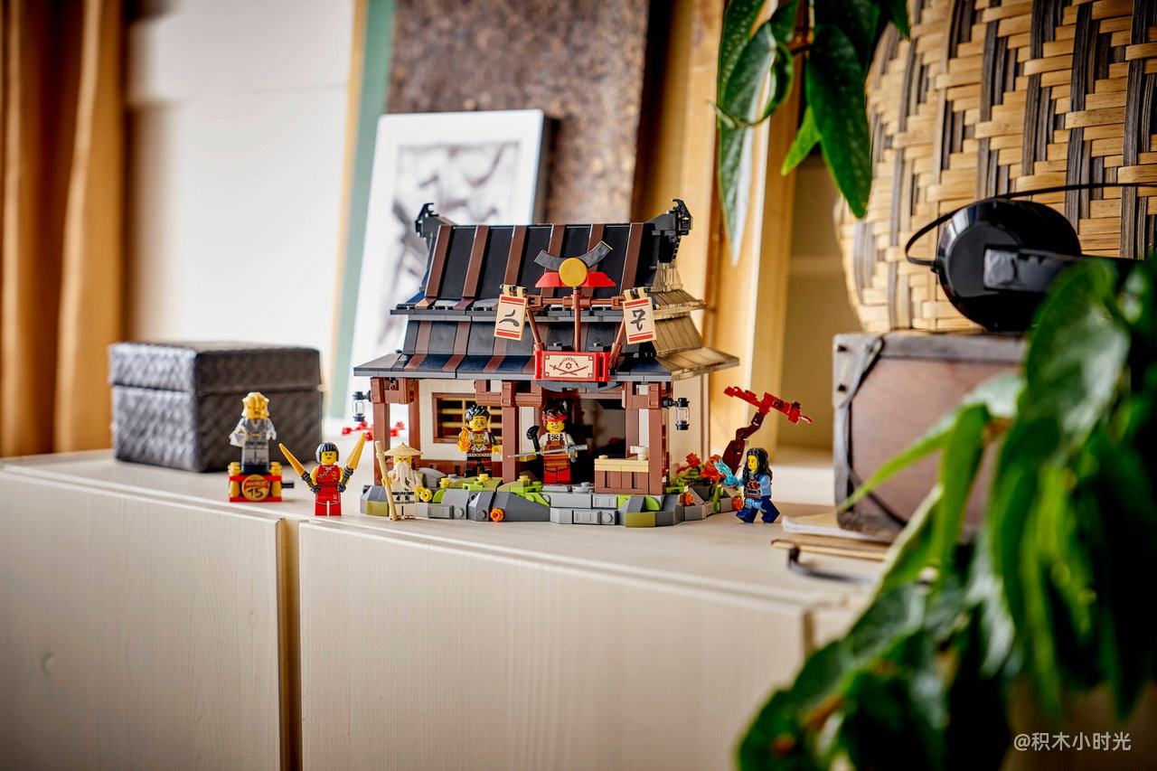 乐高 71858 15周年纪念款 四武器铁匠铺