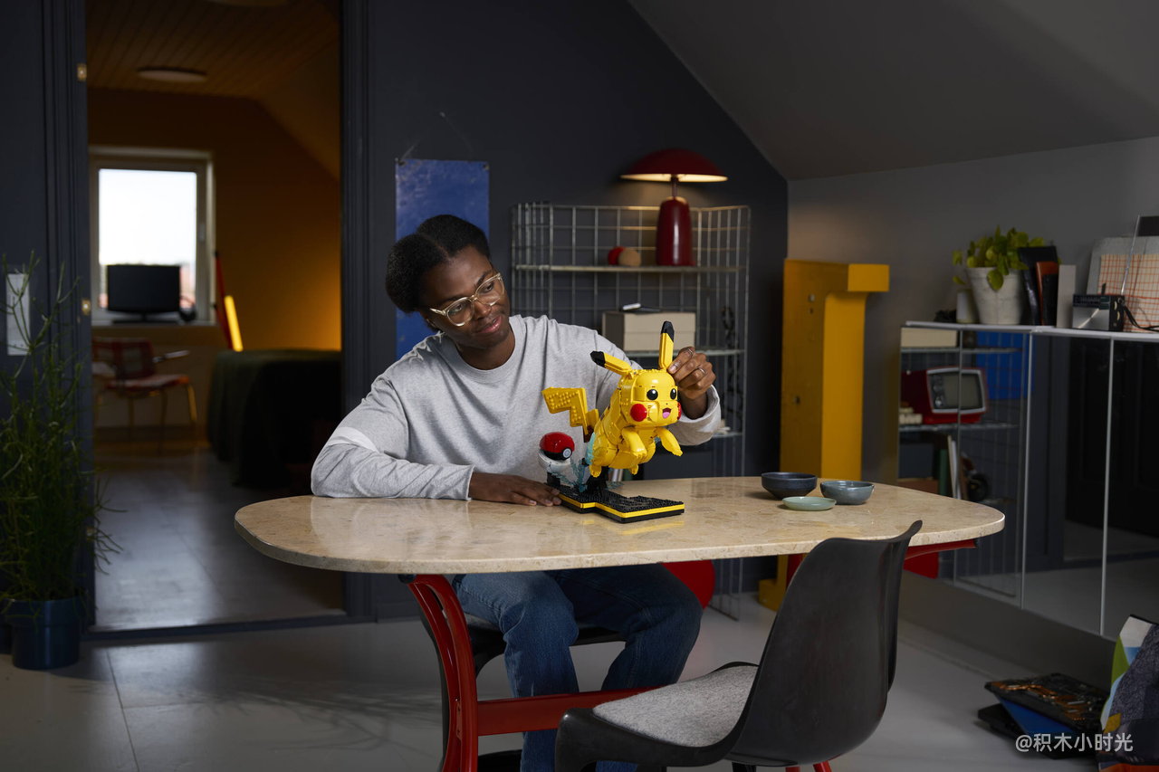 乐高 72152 皮卡丘和精灵球