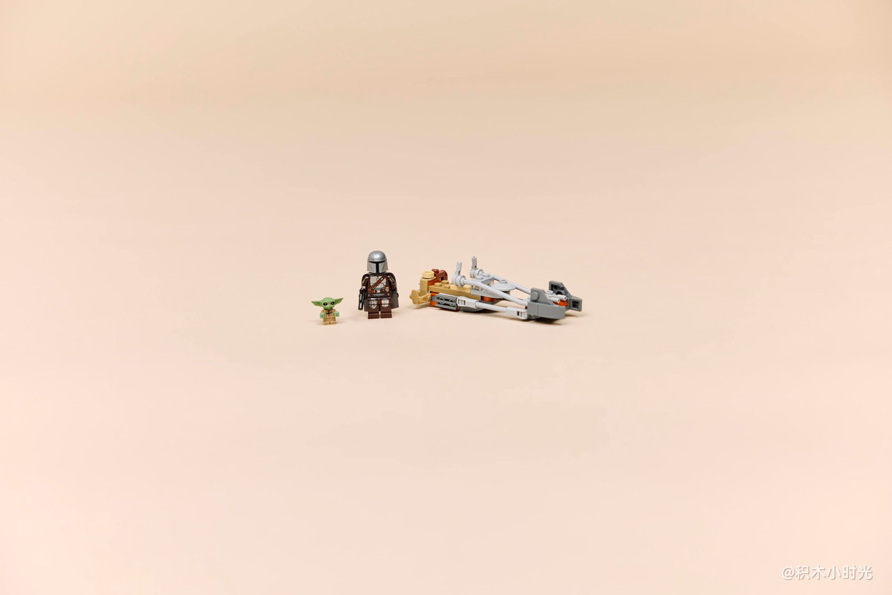 乐高 75436 曼达洛人与古古的飞行摩托™