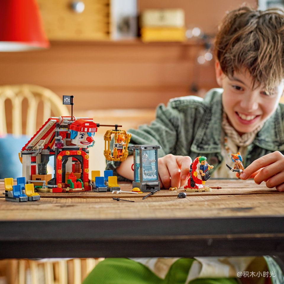 乐高 75637 小丑巴基的马戏团