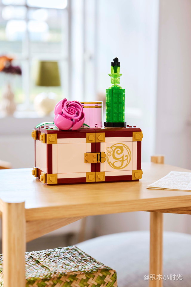 乐高 75683 格琳达和艾芙芭的温馨寝室