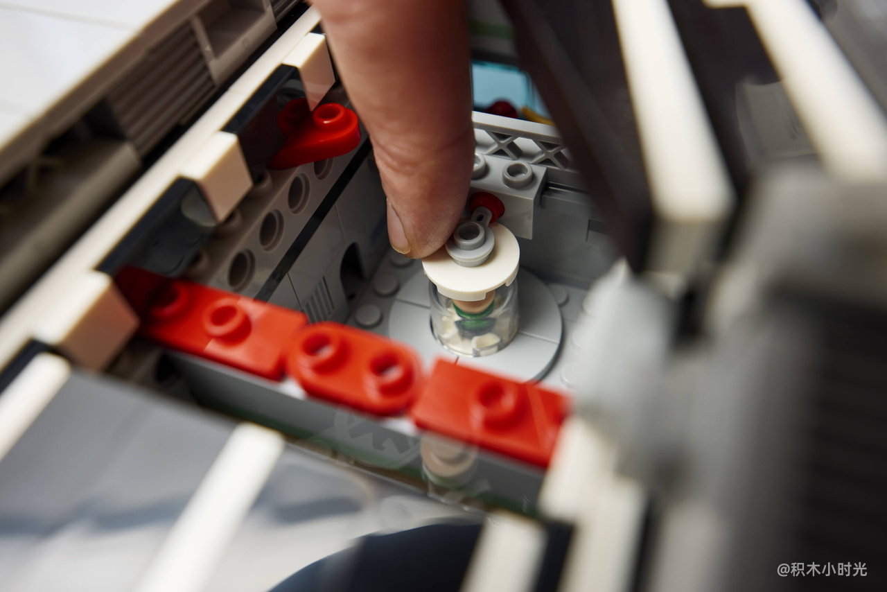 乐高 76354 神盾局天空母舰