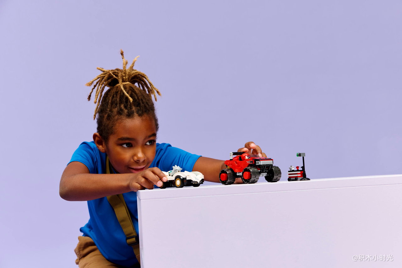 乐高 77118 希弗尔的赛车对战纳克的巨轮越野车