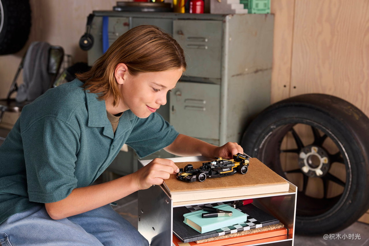 乐高 77252 F1®大电影同款APXGP赛车