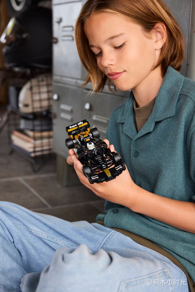 乐高 77252 F1®大电影同款APXGP赛车