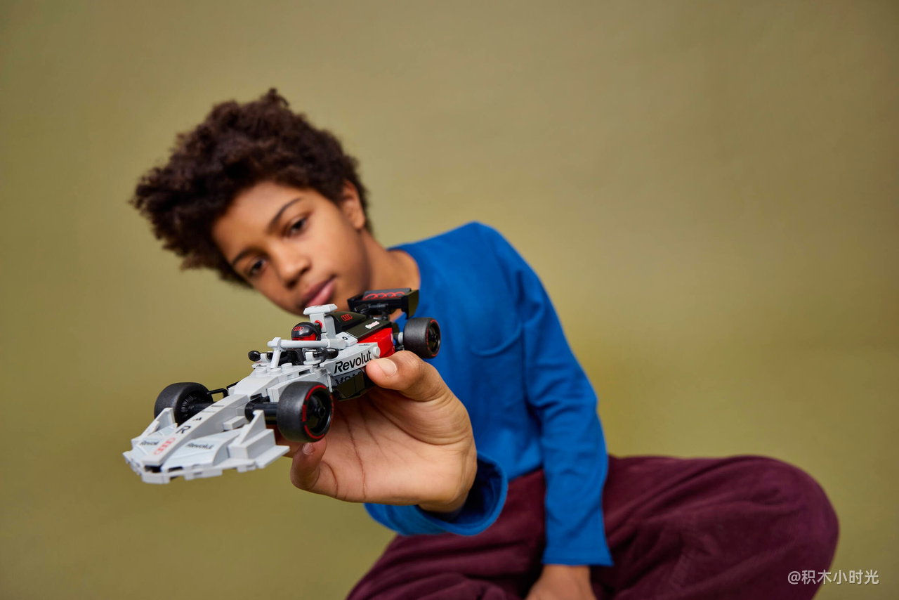 乐高 77259 奥迪F1® 车队 R26 赛车