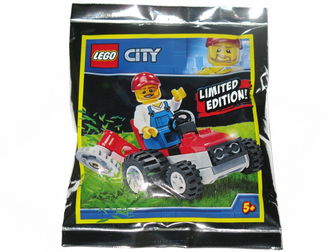 Gardener with Lawn Mower foil pack