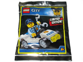 Policeman with Police Car foil pack