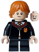 Ron Weasley - Gryffindor Robe Clasped, Sweater, Shirt and Tie, Black Short Legs