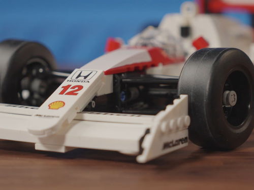 乐高 迈凯伦 Mclaren MP4/4& Ayrton Senna 10330 评测