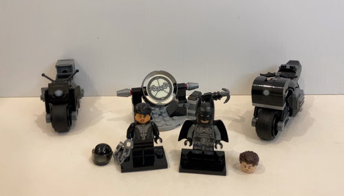 乐高蝙蝠侠Batman & Selina Kyle Motorcycle Pursuit 76179  速拼